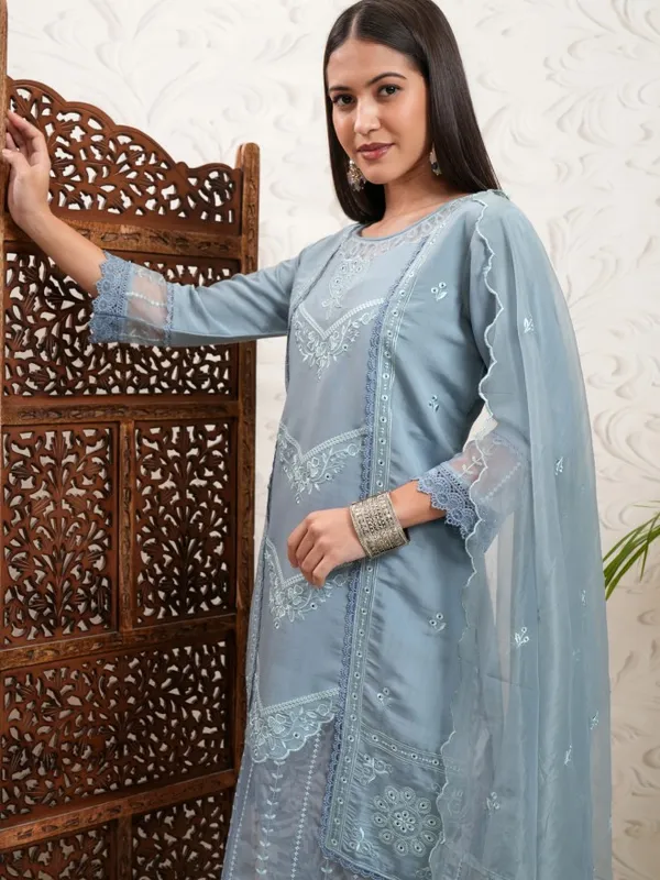 Vishudh Women Grey Embroidered Kurta With Trouser And Dupatta