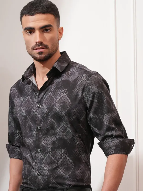 Locomotive Men Black Printed Slim Fit Casual Shirt