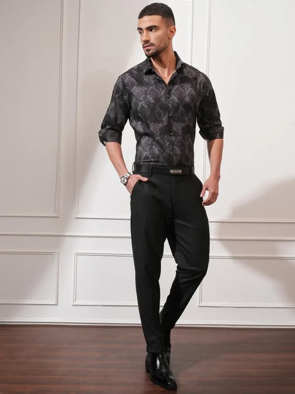 Locomotive Men Black Printed Slim Fit Casual Shirt