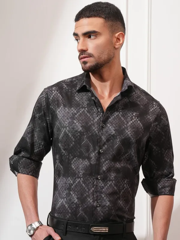 Locomotive Men Black Printed Slim Fit Casual Shirt
