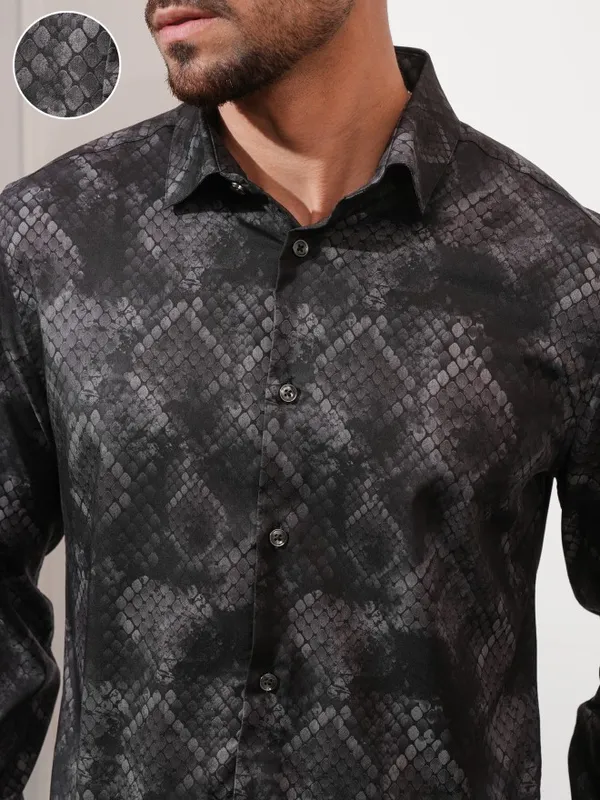 Locomotive Men Black Printed Slim Fit Casual Shirt