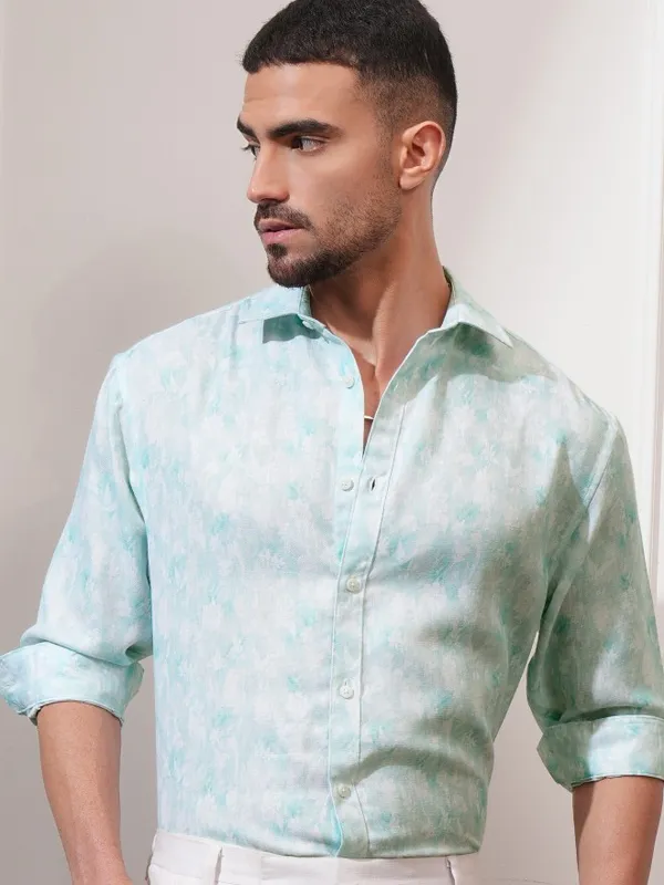 Locomotive Men Green Printed Relaxed Fit Casual Shirt