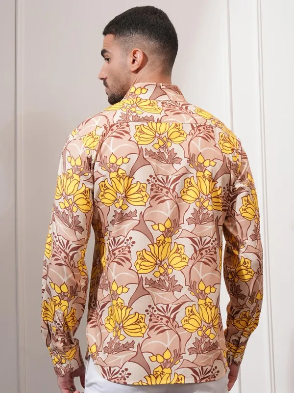 Locomotive Men Peach Printed Slim Fit Casual Shirt