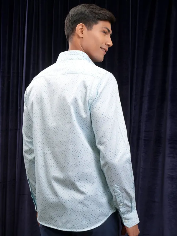 Locomotive Men Blue Printed Slim Fit Casual Shirt