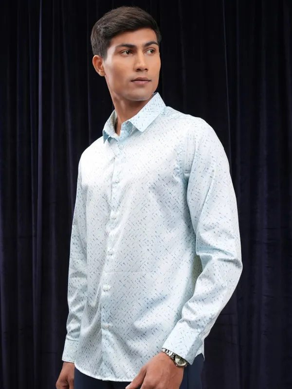 Locomotive Men Blue Printed Slim Fit Casual Shirt