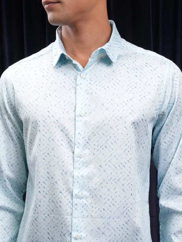 Locomotive Men Blue Printed Slim Fit Casual Shirt
