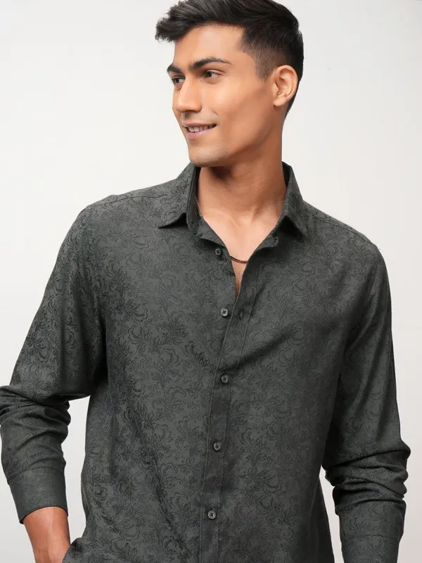 Locomotive Men Olive Printed Slim Fit Casual Shirt
