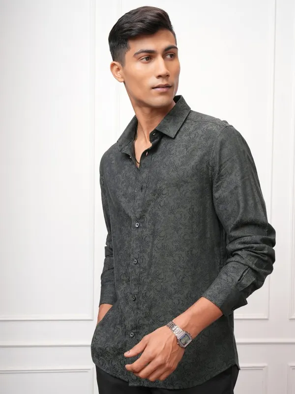 Locomotive Men Olive Printed Slim Fit Casual Shirt