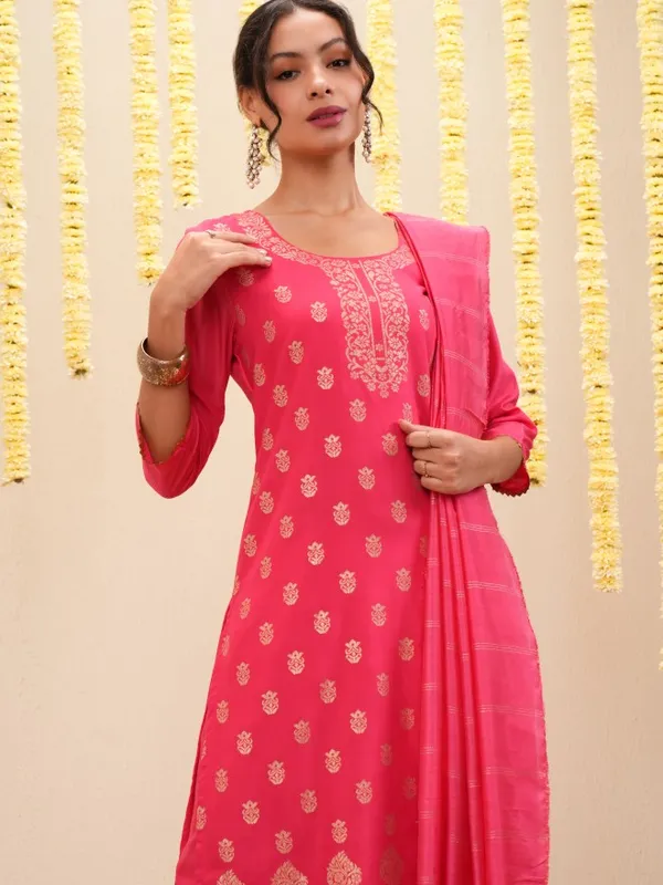 Women Kurta With Trousers & Dupatta
