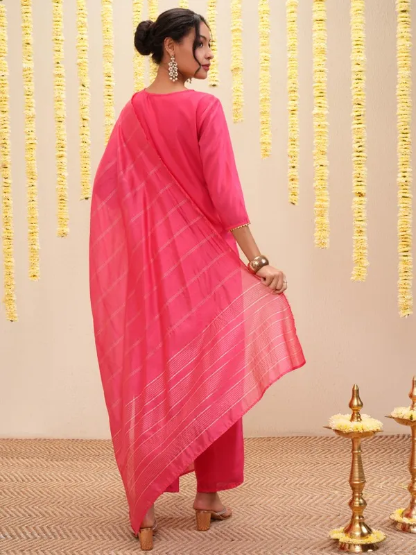 Women Kurta With Trousers & Dupatta