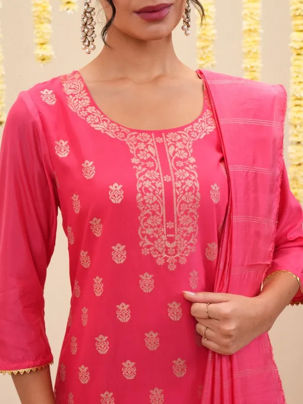 Women Kurta With Trousers & Dupatta