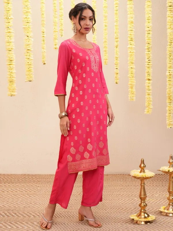 Women Kurta With Trousers & Dupatta