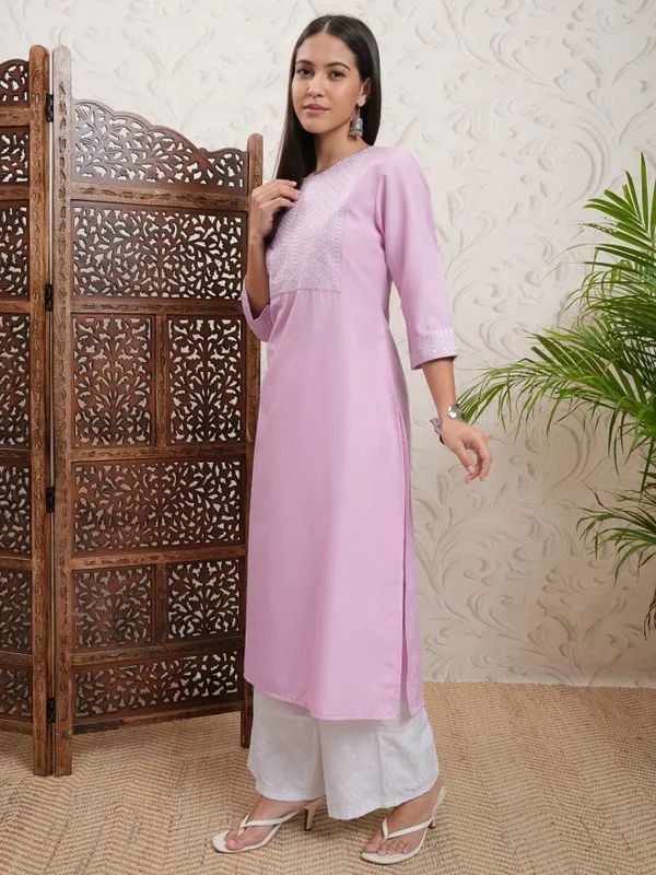 Vishudh Women Lavender Embroidered Straight Kurta