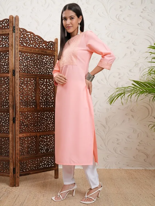Vishudh Women Peach Embroidered Straight Kurta