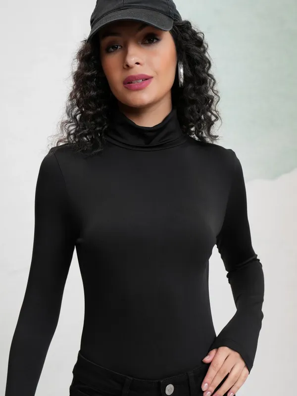 Tokyo Talkies Women Black Solid Fitted Top