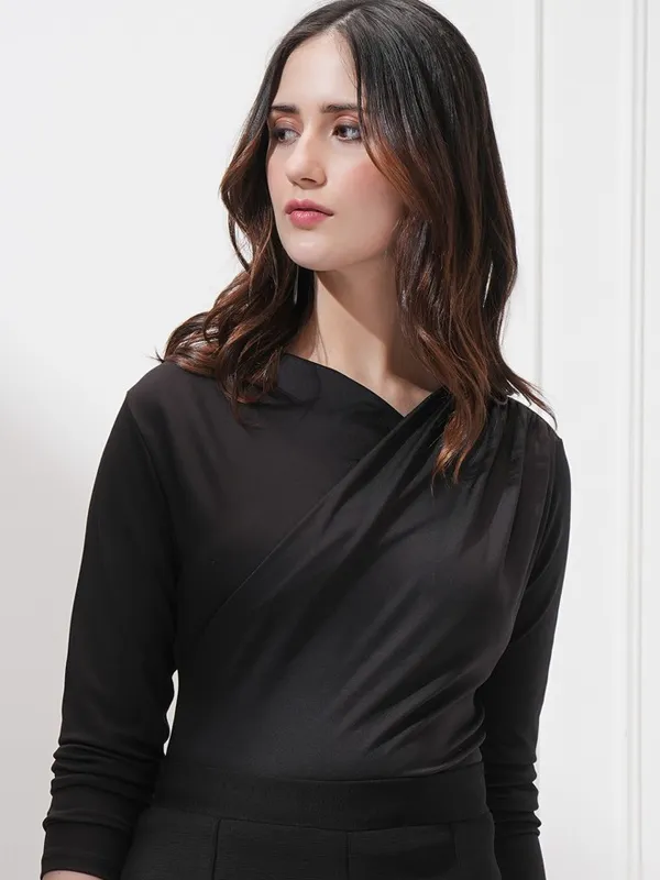 Tokyo Talkies Women Black Solid Wrap Top