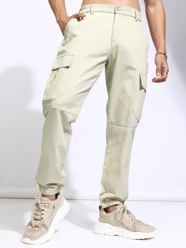 Highlander Men Beige Regular Fit Solid Joggers