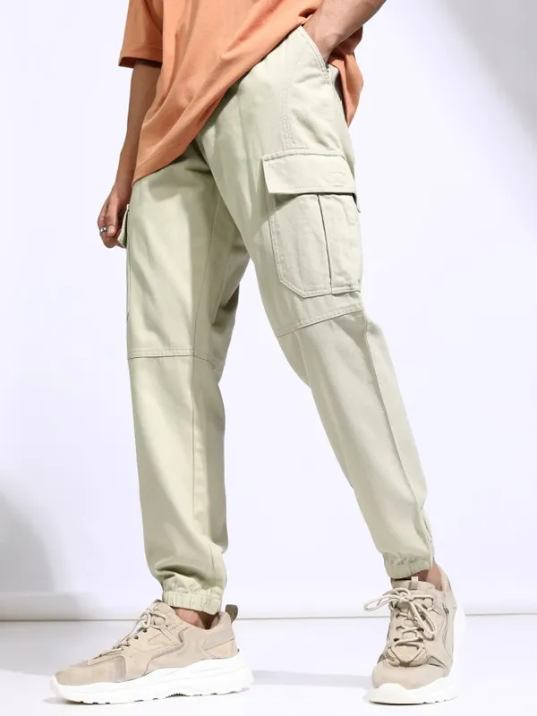 Highlander Men Beige Regular Fit Solid Joggers