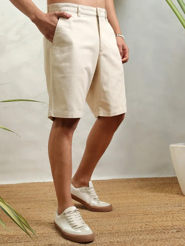 Highlander Men Cream Regular Fit Shorts