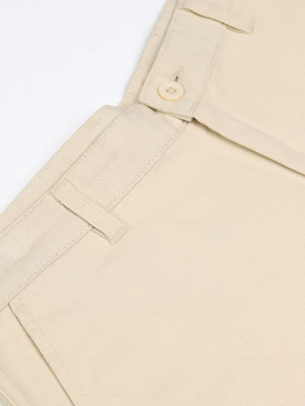 Highlander Men Cream Regular Fit Shorts
