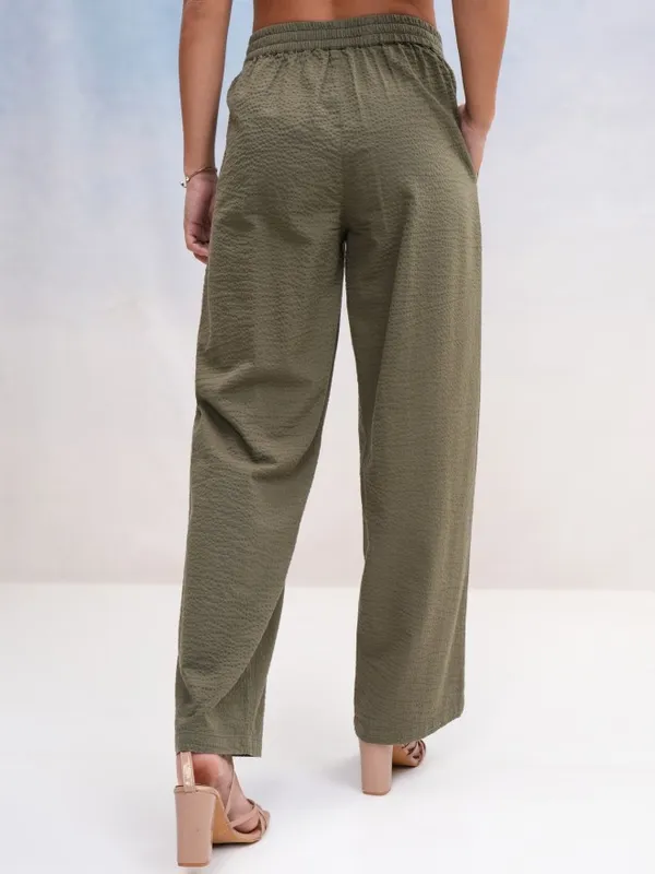 Tokyo Talkies Women Olive Self Design Regular Fit Casual Trouser
