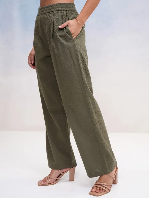 Tokyo Talkies Women Olive Self Design Regular Fit Casual Trouser