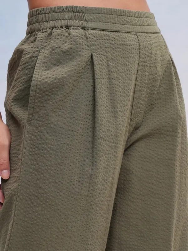 Tokyo Talkies Women Olive Self Design Regular Fit Casual Trouser