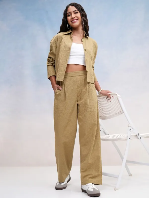 Tokyo Talkies Women Khaki Self Design Regular Fit Casual Trouser