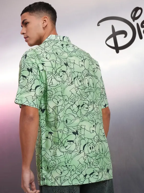 Disney By Highlander Men Green Donald Duck Printed Relaxed Fit Casual Shirt