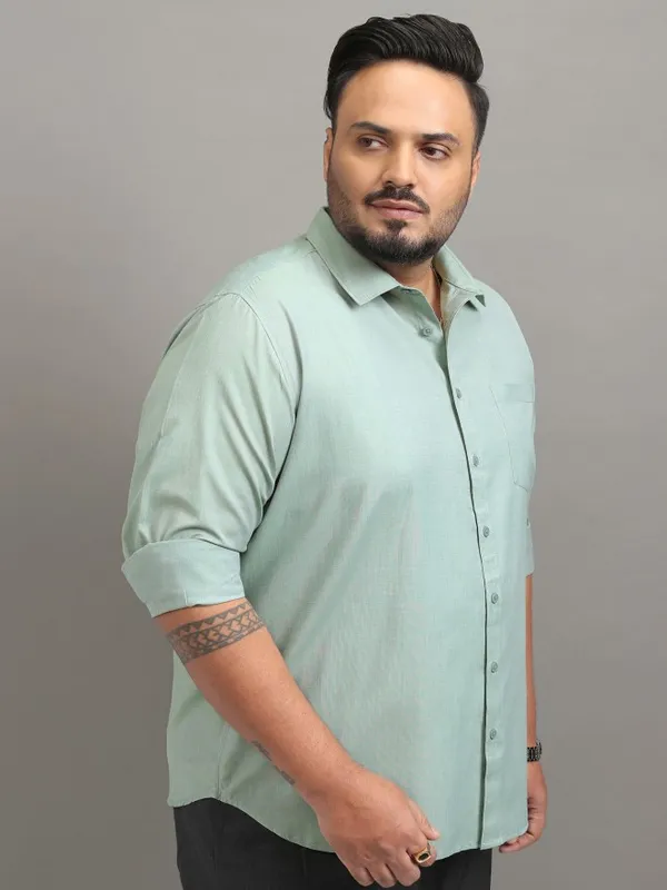 Xtra Ordinary By Highlander Men Green Solid Regular Fit Casual Shirt
