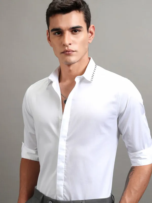 Men Slim Fit Casual Shirt