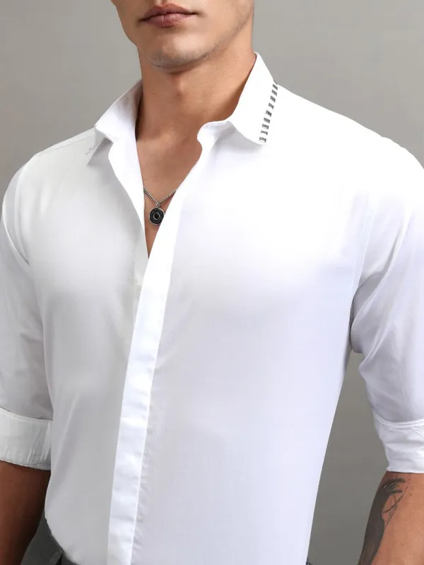 Men Slim Fit Casual Shirt