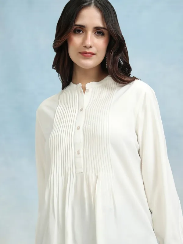 Tokyo Talkies Women Off White Solid A-Line Top