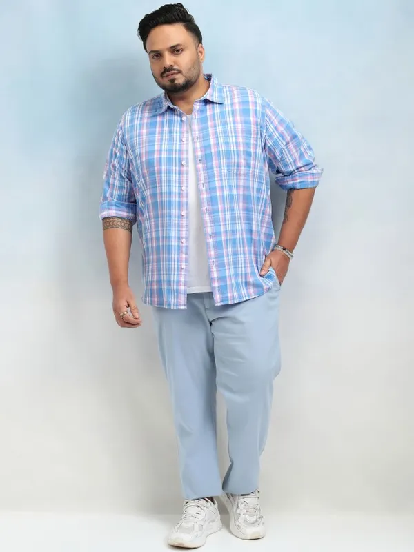 Xtra Ordinary By Highlander Men Blue Checked Regular Fit Casual Shirt