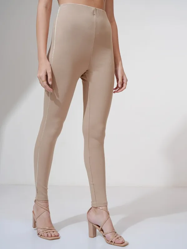 Tokyo Talkies Women Taupe Solid Slim Fit Casual Trouser