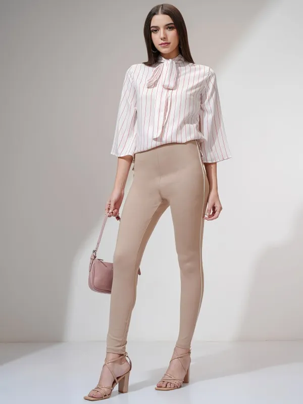 Tokyo Talkies Women Taupe Solid Slim Fit Casual Trouser