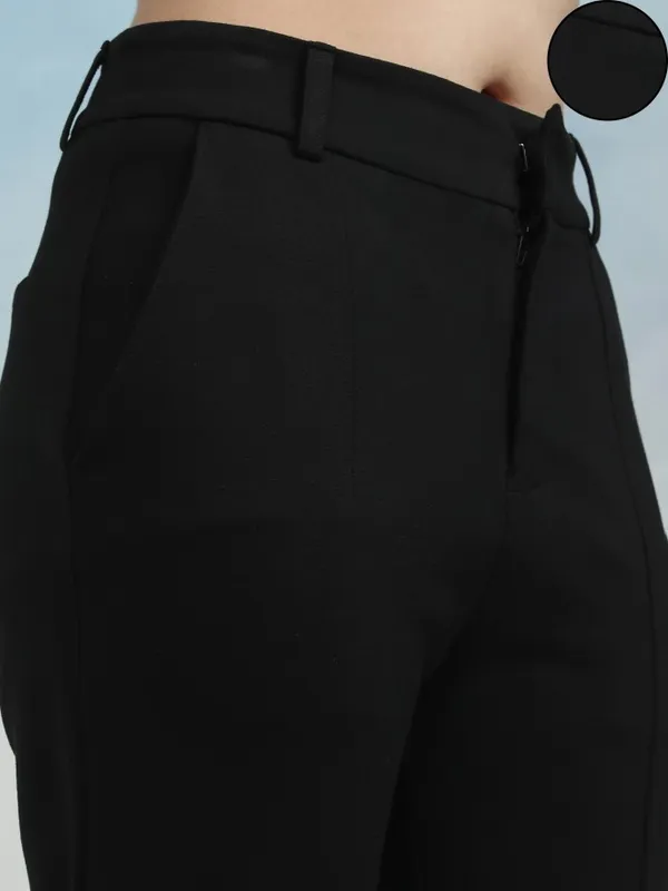 Tokyo Talkies Women Black Solid Tapered Fit Cigarette Trousers