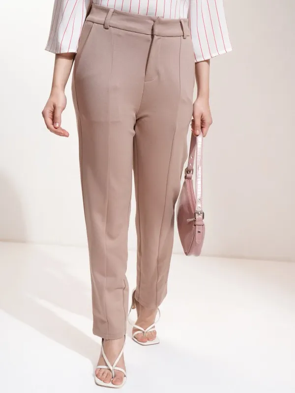 Tokyo Talkies Women Taupe Solid Tapered Fit Casual Trouser
