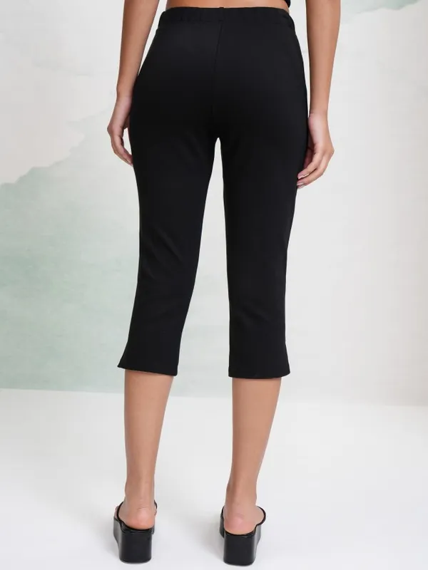 Tokyo Talkies Women Black Solid Slim Fit Casual Trouser