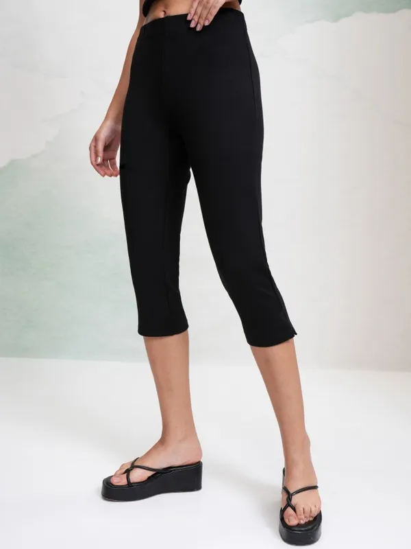 Tokyo Talkies Women Black Solid Slim Fit Casual Trouser