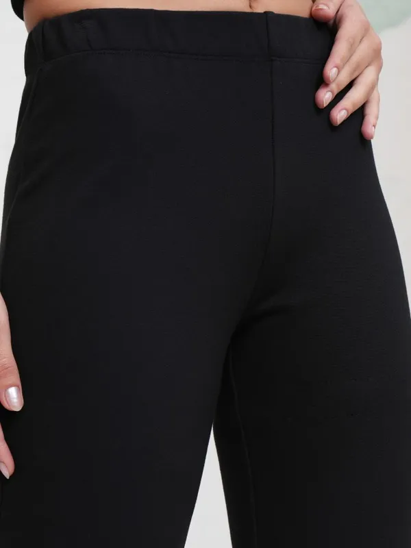 Tokyo Talkies Women Black Solid Slim Fit Casual Trouser