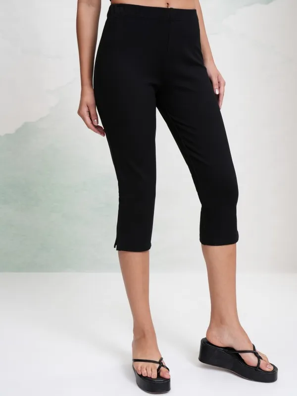 Tokyo Talkies Women Black Solid Slim Fit Casual Trouser