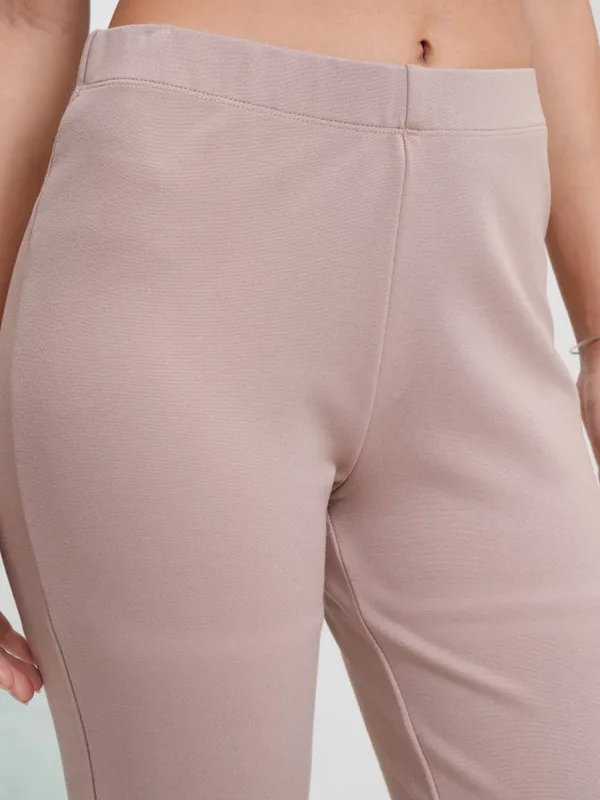 Tokyo Talkies Women Taupe Solid Slim Fit Casual Trouser