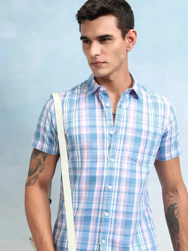 Highlander Men Blue Checked Regular Fit Casual Shirt