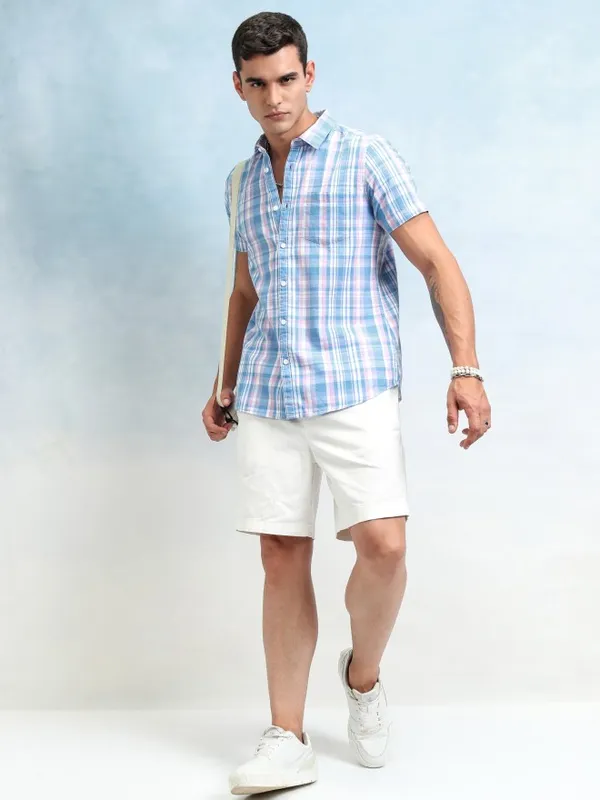 Highlander Men Blue Checked Regular Fit Casual Shirt