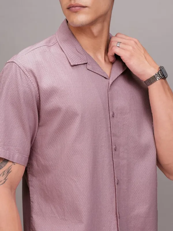 Highlander Men Pink Textured Relaxed Fit Casual Shirt