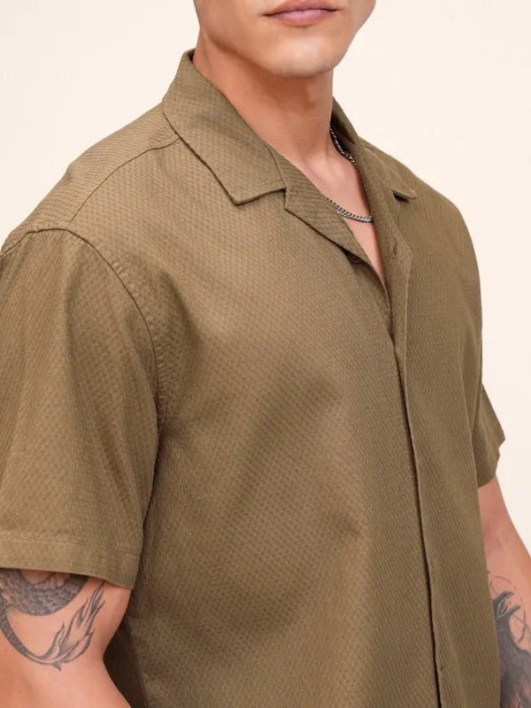 Highlander Men Khaki Textured Relaxed Fit Casual Shirt