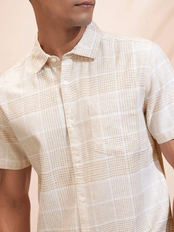 Highlander Men Beige Checked Regular Fit Casual Shirt