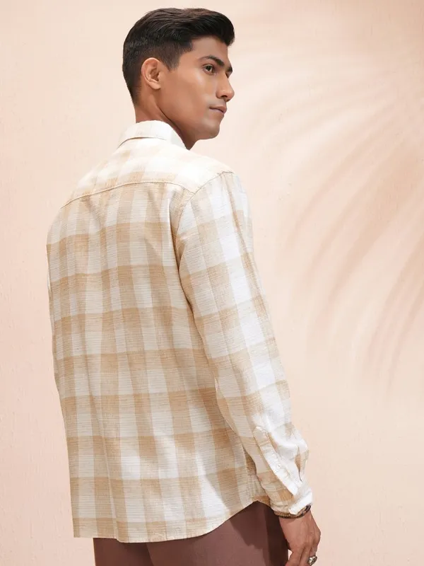 Highlander Men White Checked Relaxed Fit Casual Shirt