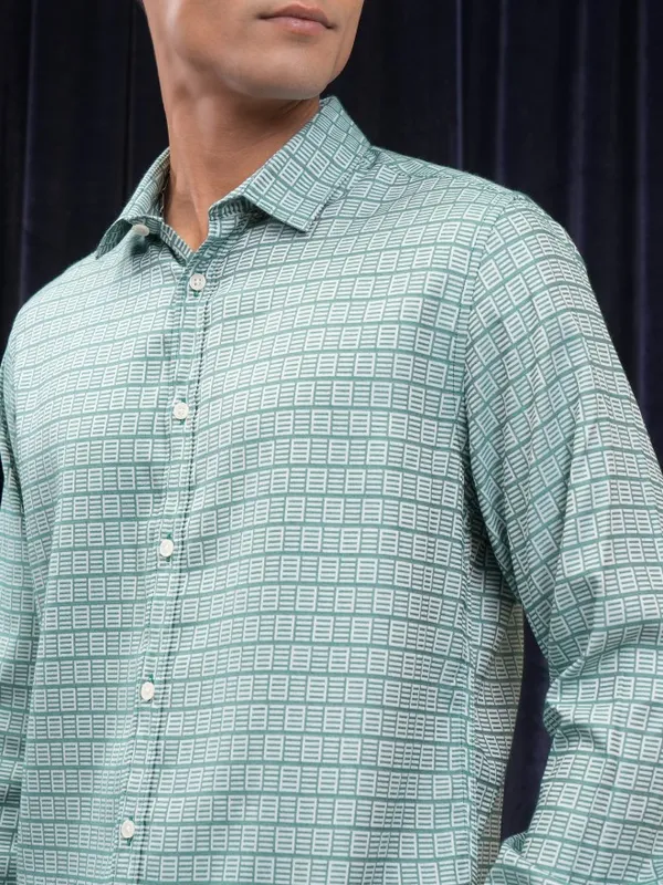 Locomotive Men Green Printed Slim Fit Casual Shirt